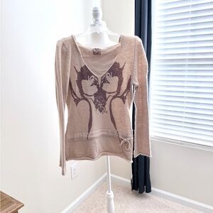 Joie cashmere sweater. Beige Long Sleeve Top with Beautiful Design